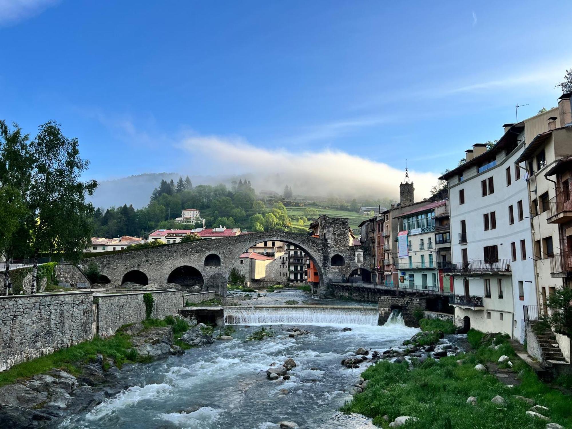 Apartamento Colgante Al Rio Con Vistas Al Puente Camprodon Dış mekan fotoğraf