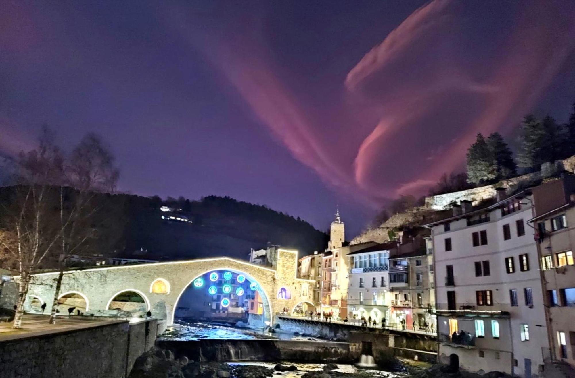 Apartamento Colgante Al Rio Con Vistas Al Puente Camprodon Dış mekan fotoğraf